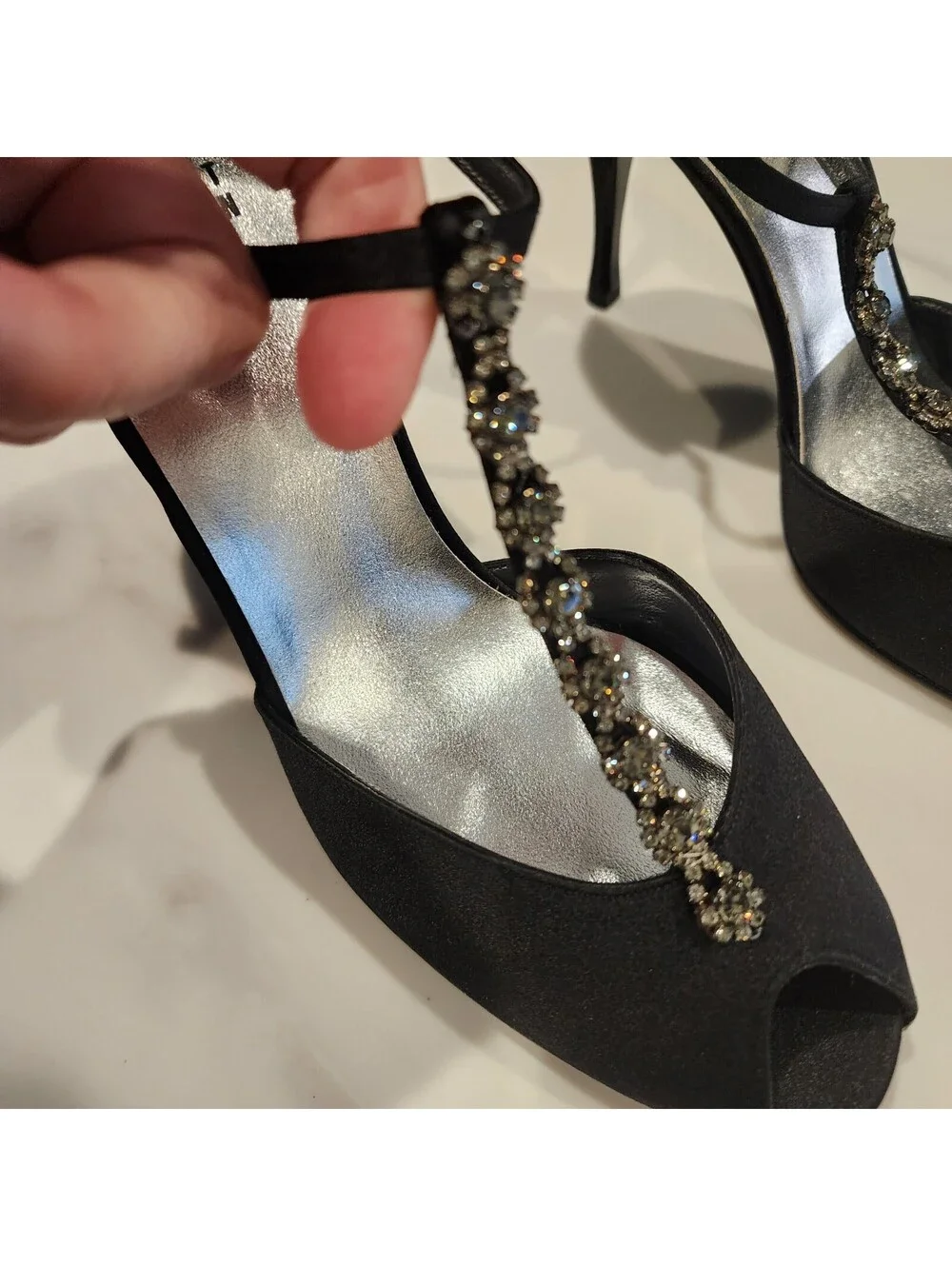 New Stuart Weitzman Fabulosity Black Satin Crystal T-Strap Heels Size 9